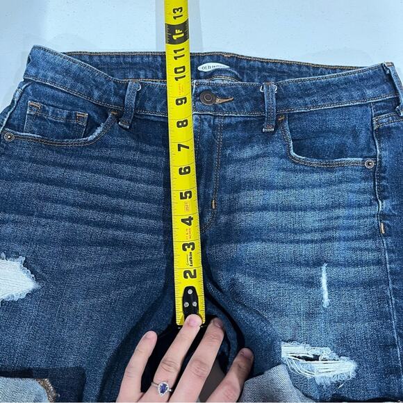 Old Navy Slim Midi Cuffed Distressed Shorts Beach Tree - Picture 7 of 8